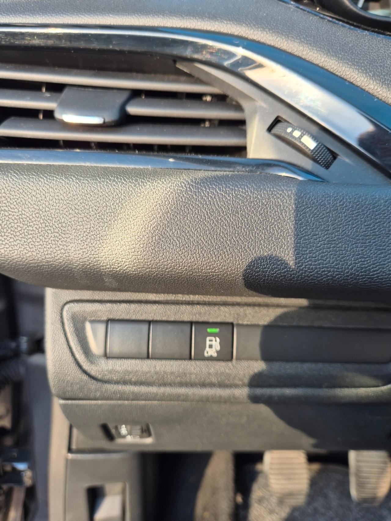 Peugeot 208 PureTech 82 5p. GPL Allure