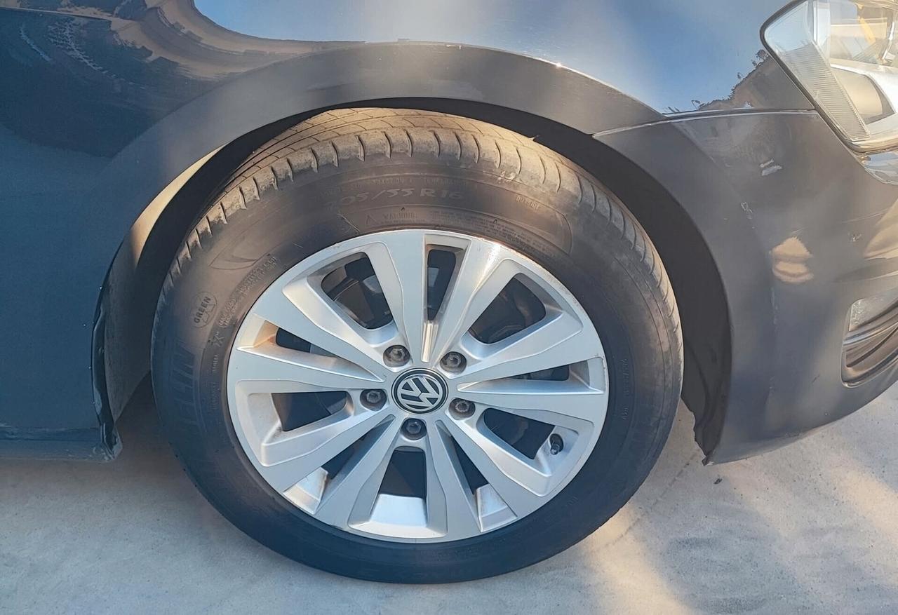 Volkswagen Golf 1.6 TDI 5p. 2015