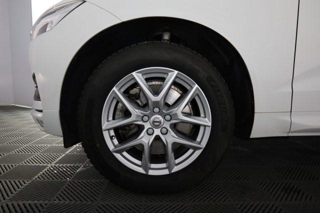 VOLVO XC60 XC60 B4 (d) automatico Momentum Pro
