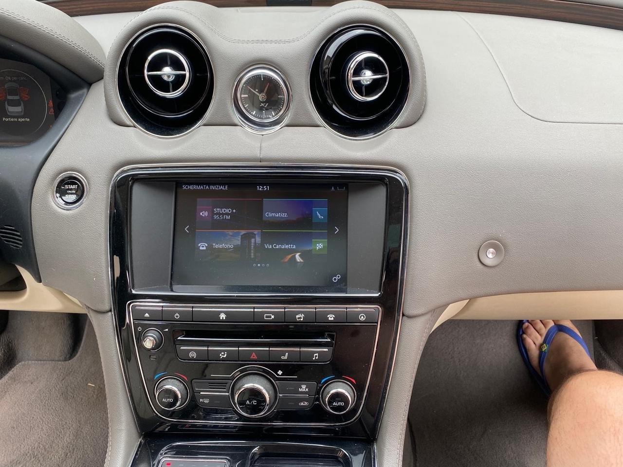 Jaguar XJ 3.0D V6 300 CV Premium Luxury