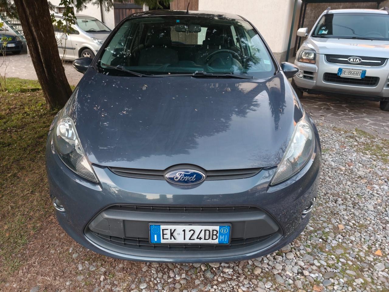 Ford Fiesta 1.2 benz euro 5 5p. gancio traino