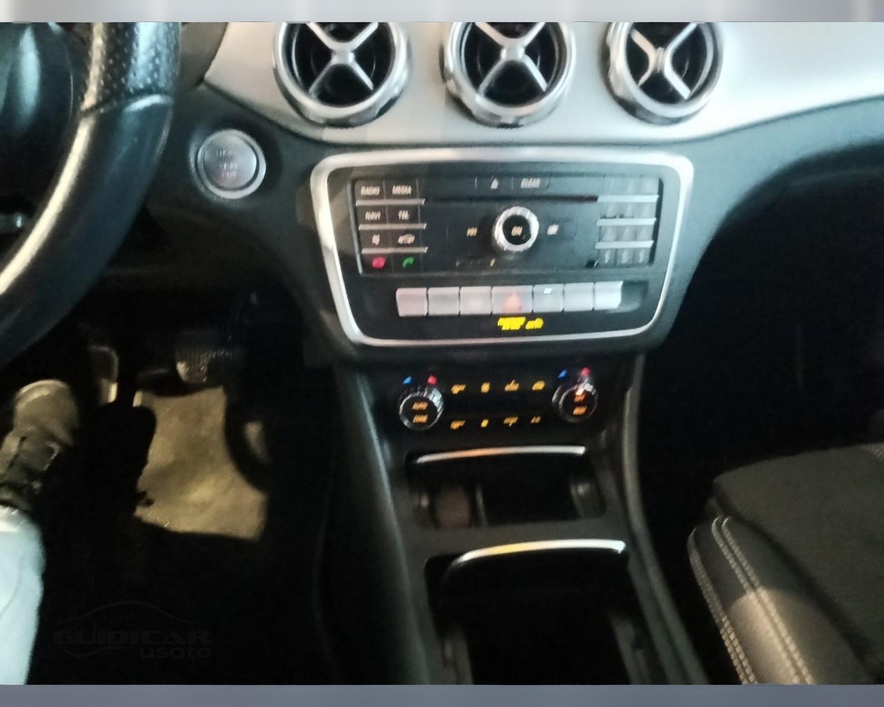Mercedes-Benz GLA-X156 2017 - GLA 200 d Sport auto