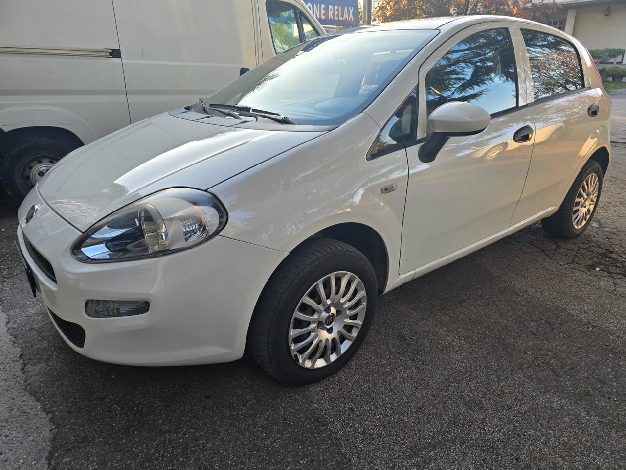 Fiat Punto 1.4 8V 5 porte Natural Power Lounge rate da 120,00