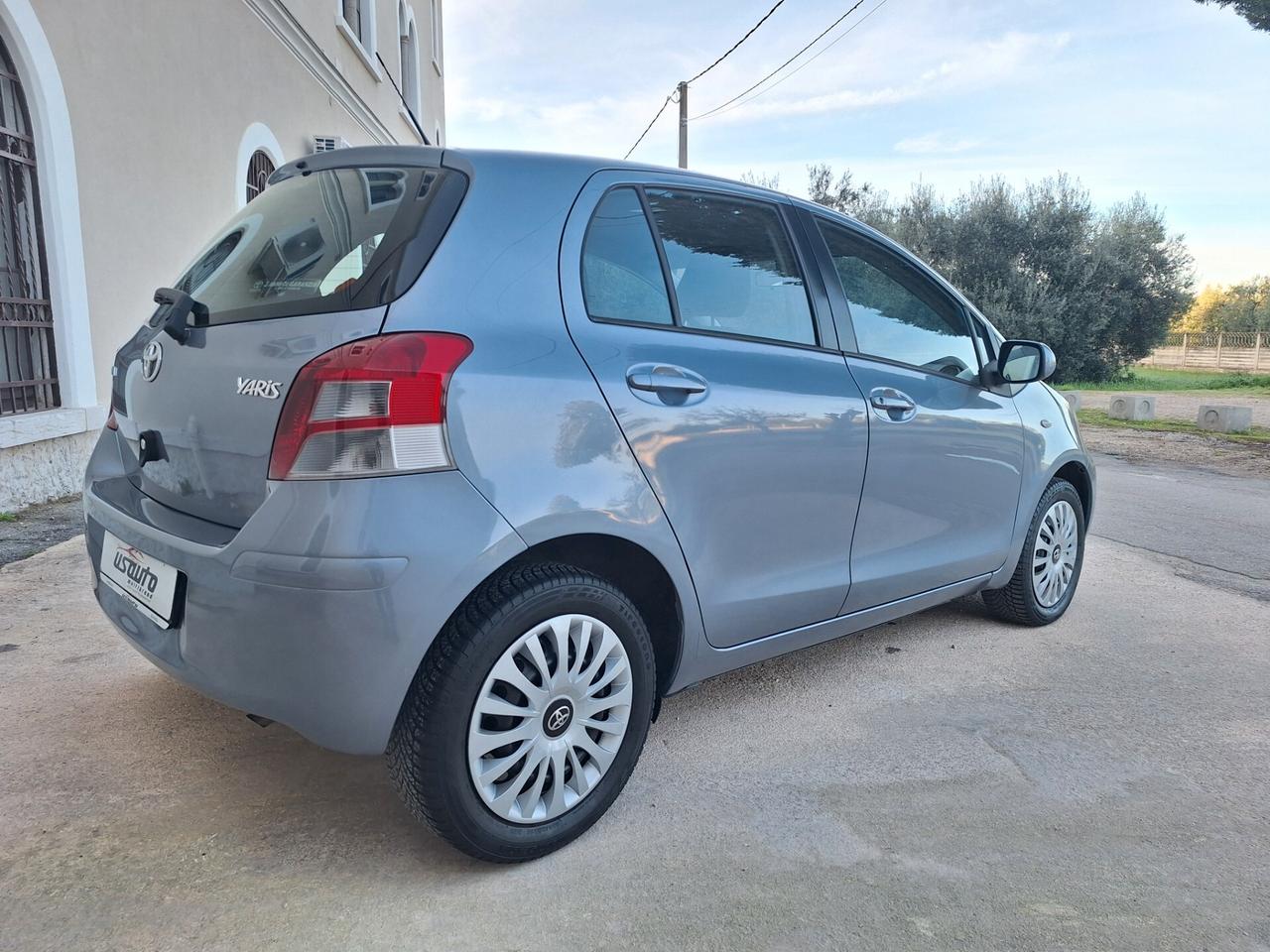Toyota Yaris 1.0 BENZINA 5 PORTE 2010