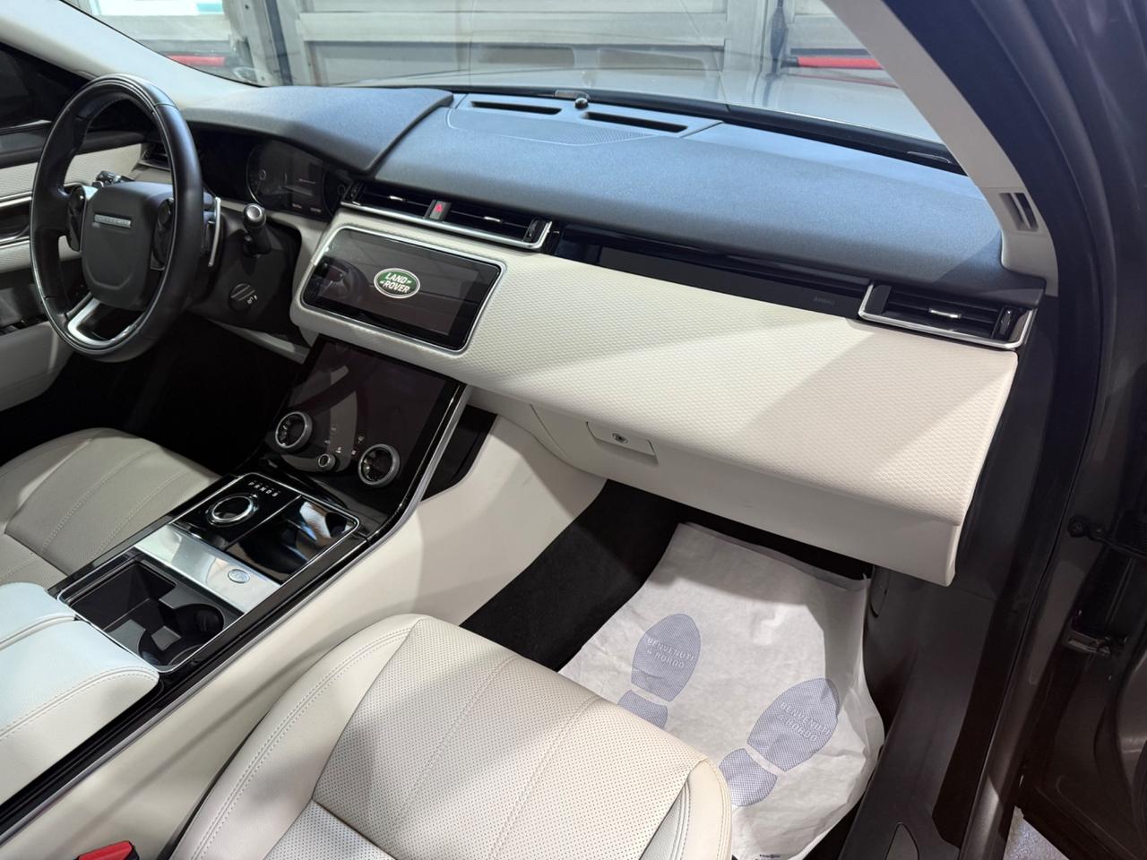 Land Rover Range Velar 2.0 TD4 180 CV R-Dynamic SE