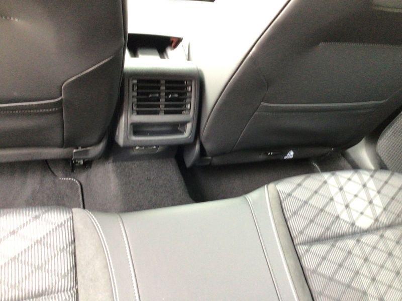 Volkswagen Golf 2.0 TDI SCR 110KW R-Line DSG