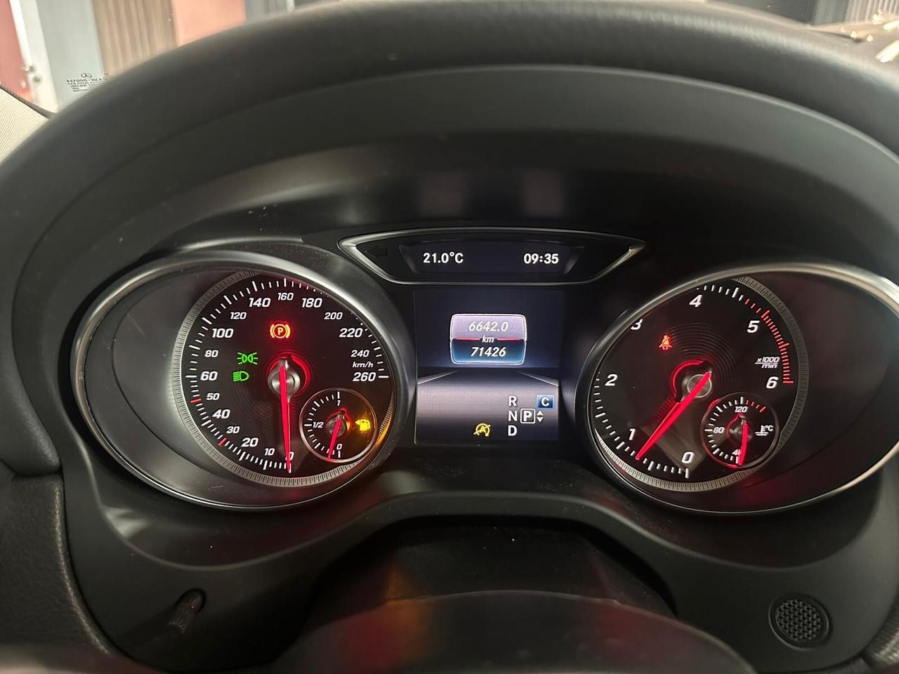 Mercedes-benz GLA 200 d Automatic Premium