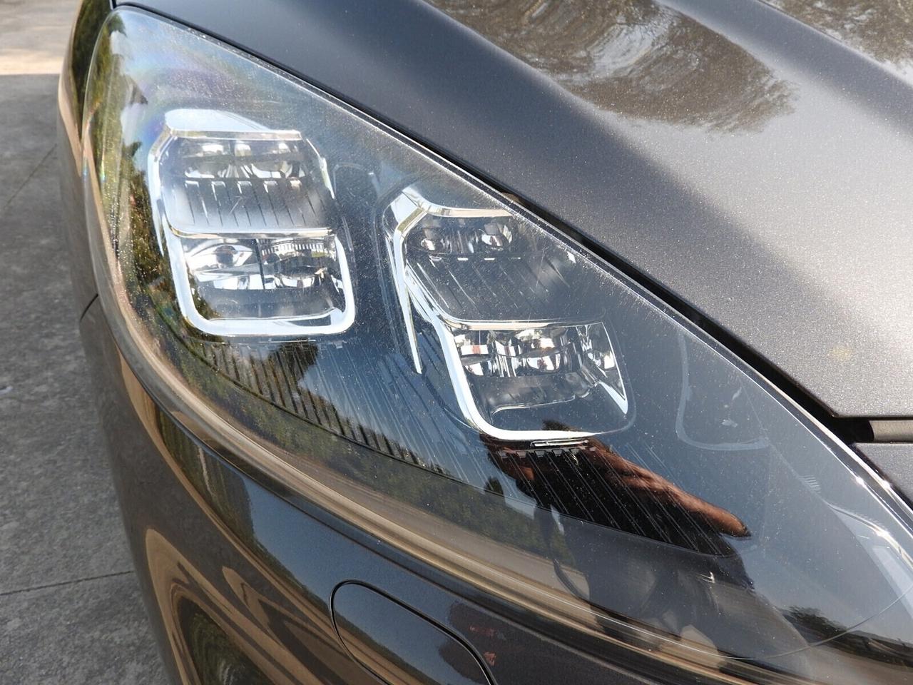 Ford KUGA 2.0 DIESEL/Hybrid ST-Line