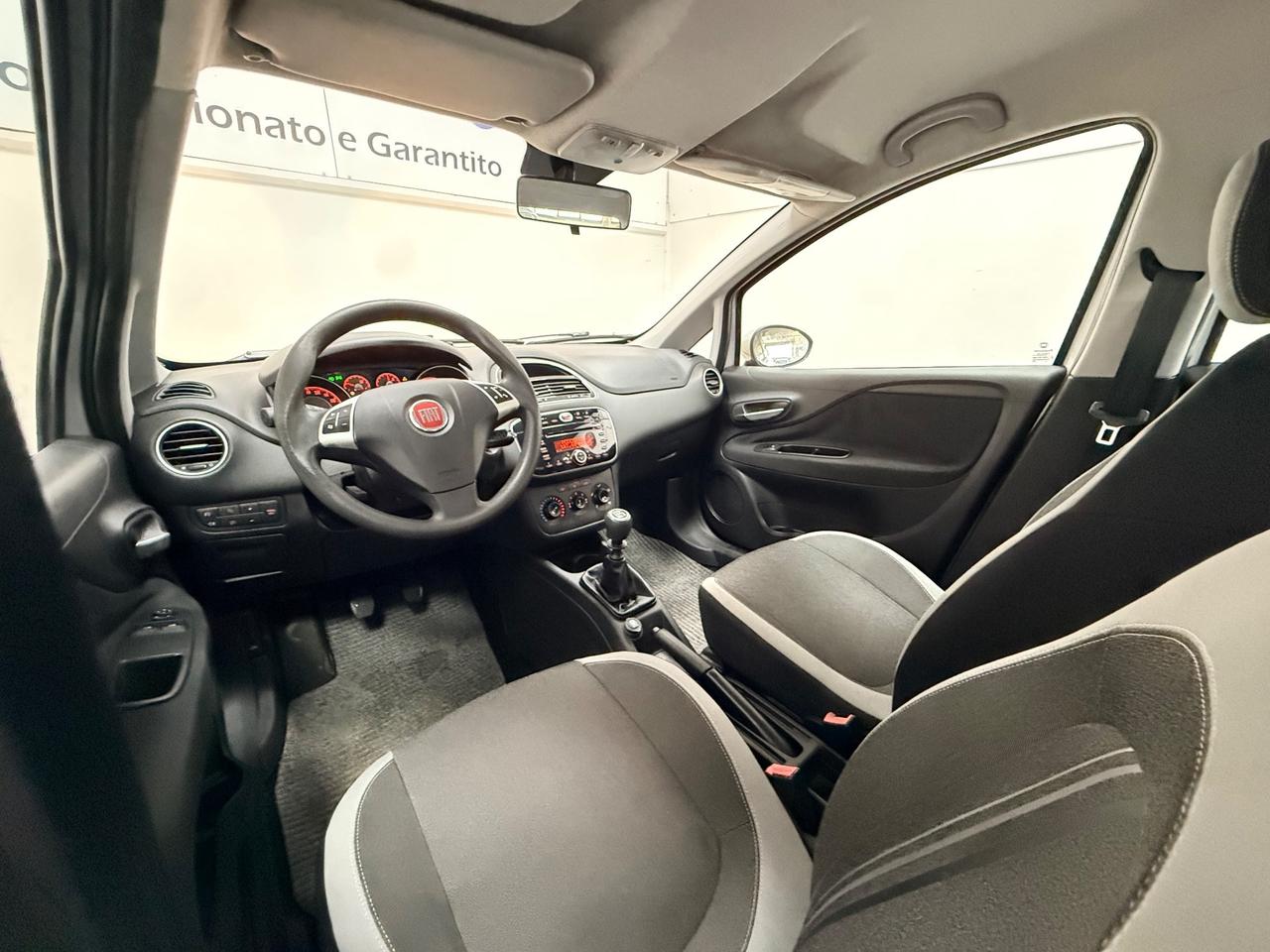 Fiat Punto 1.4 8V 5P GPL Lounge 01/2013 Neopatentati