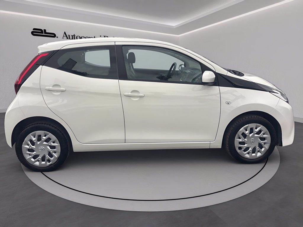 TOYOTA Aygo 5p 1.0 x-cool m-mt 72cv del 2021