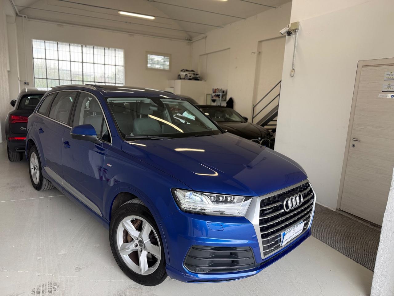 Audi Q7 3.0 tdi Sport Plus quattro tiptronic