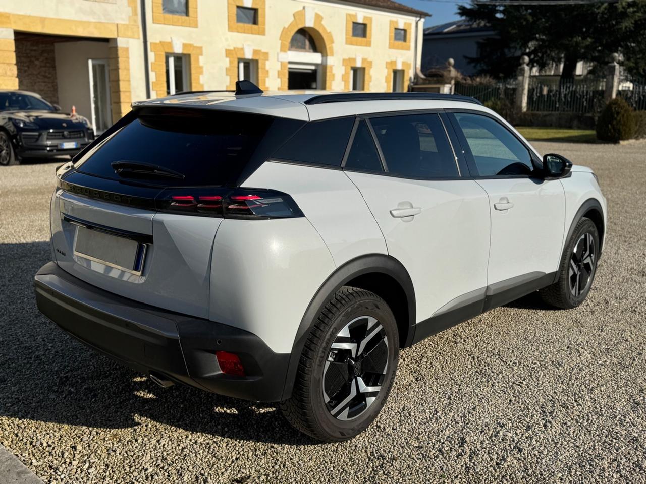 Peugeot 2008 BlueHDi 130 S&S EAT8 Allure Pack