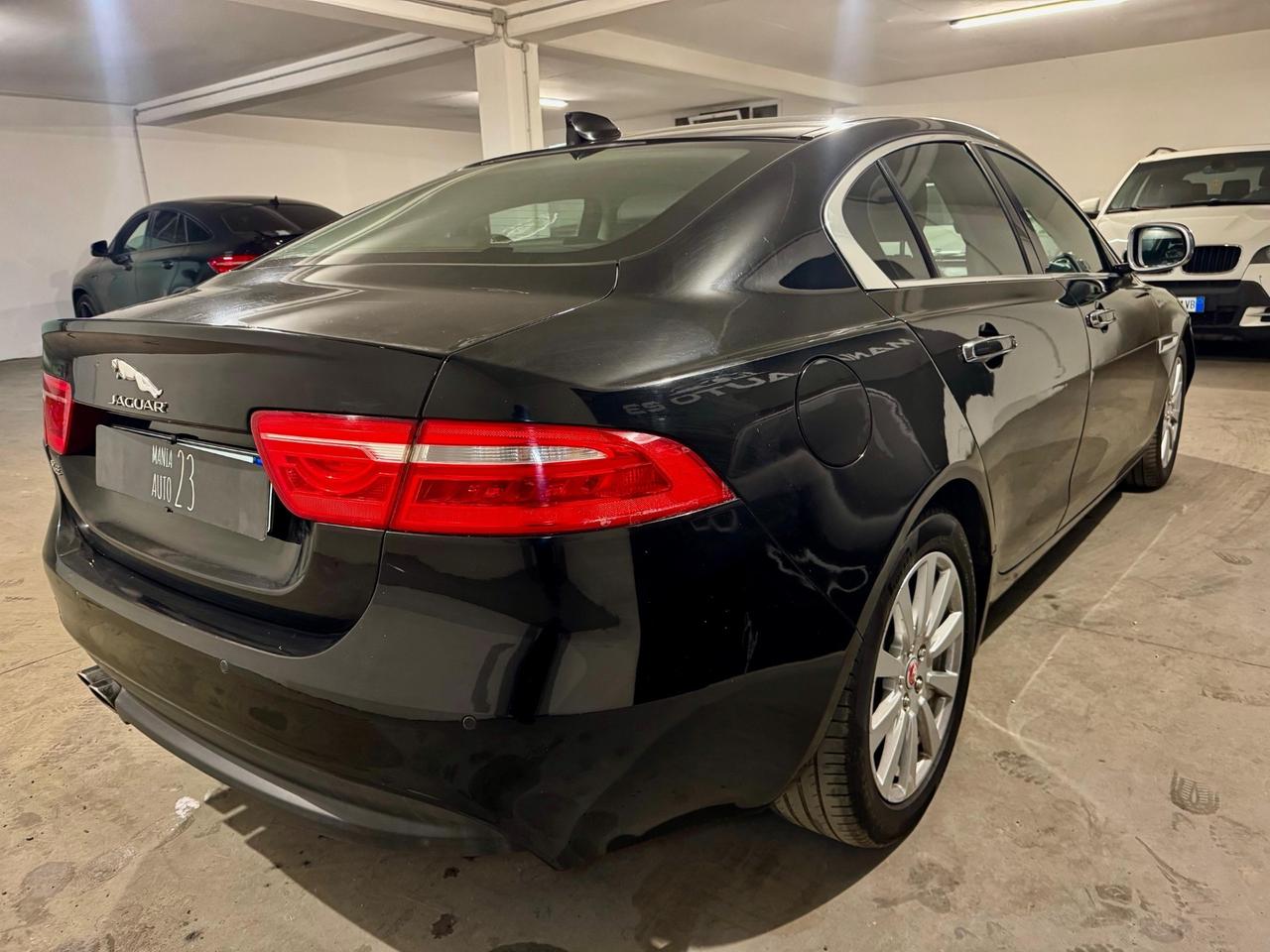 JAGUAR XE*2.0*180 CV*AWD*R-LINE*