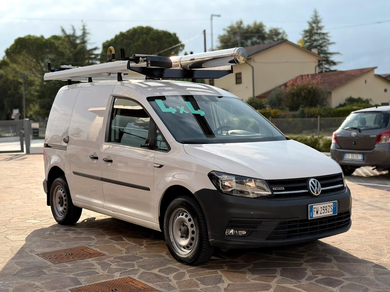 Volkswagen Caddy 2.0 TDI 122 CV 4MOTION - officina mobile gancio