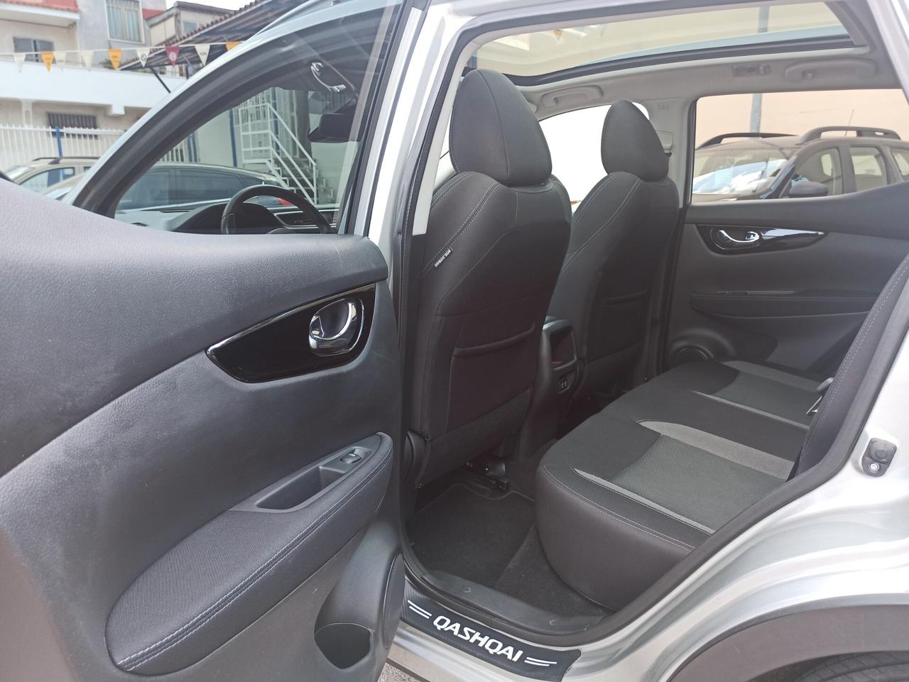 Nissan Qashqai 1.5 dCi 115 CV N-Connecta Tetto Panoramico