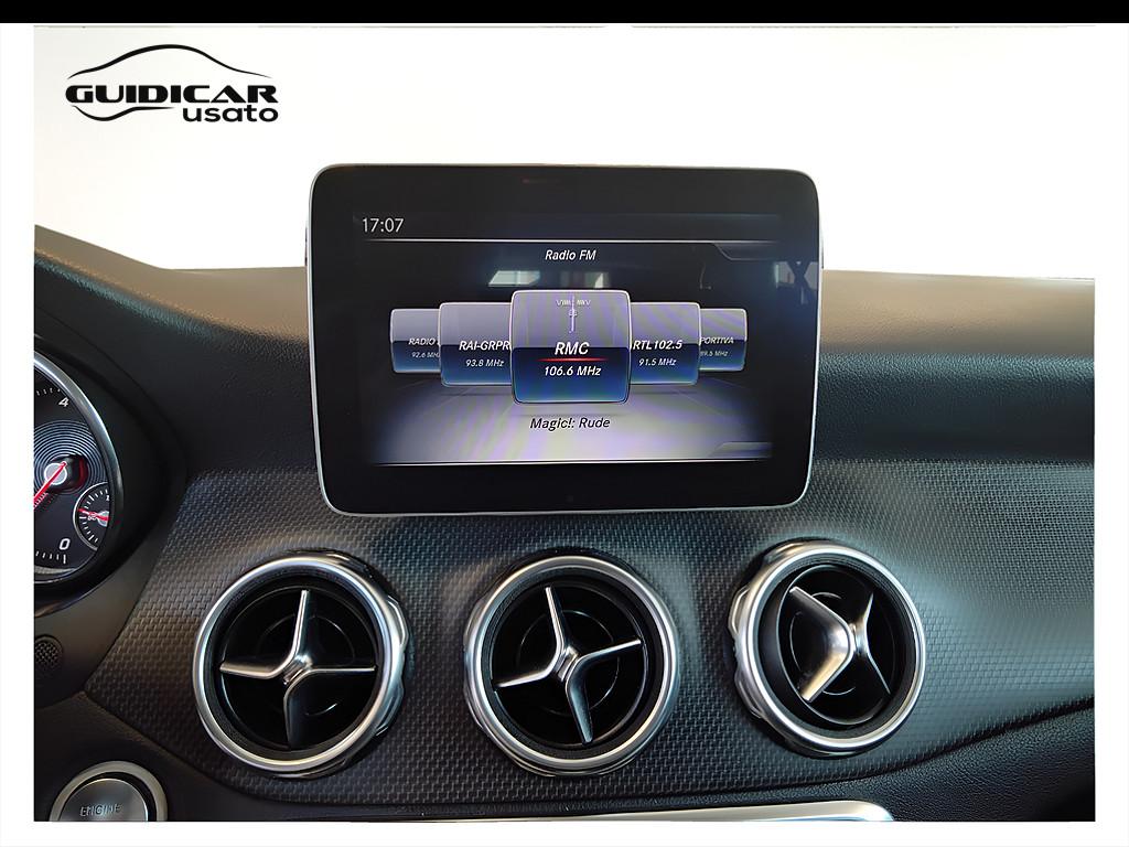 Mercedes-Benz GLA-X156 2017 - GLA 180 d Business