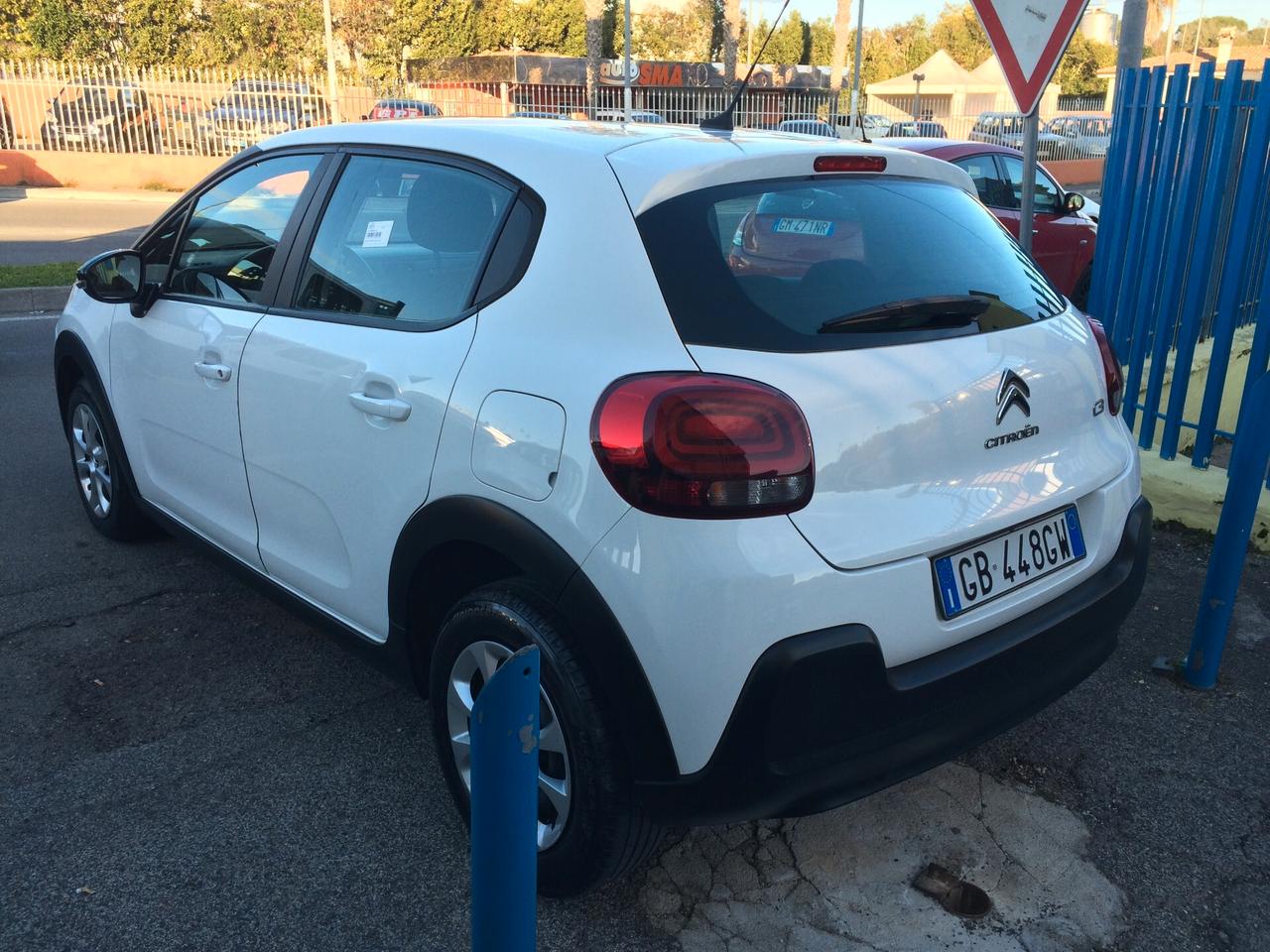 Citroen C3 PureTech 83 tagliandata con garanzia 12mesi auto per neopatentati!