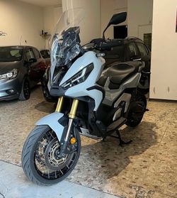 Honda X-ADV 750 XADV-750
