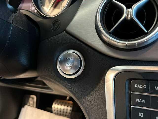 Mercedes-Benz CLA 220 220 d S.W. Automatic Premium Dark Night