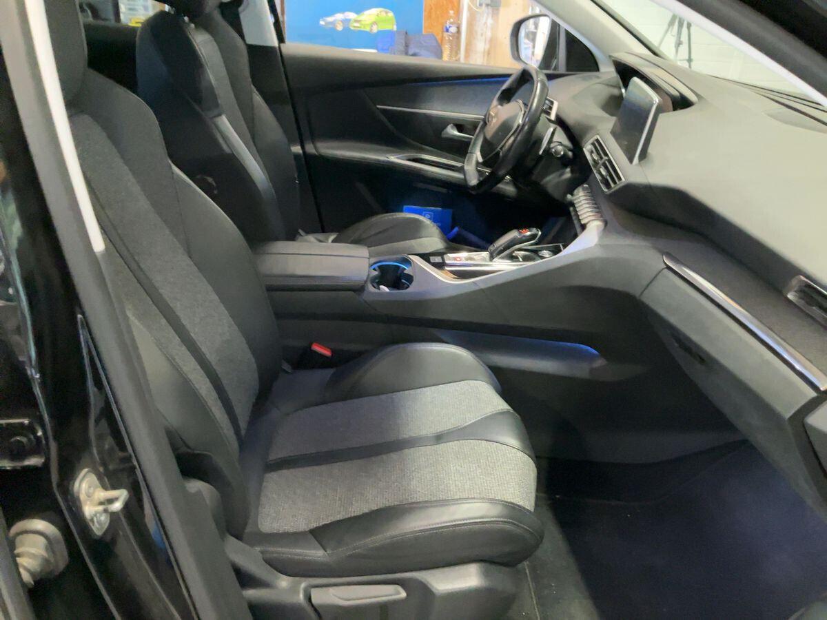 Peugeot 3008 EAT8 120CV ALLURE