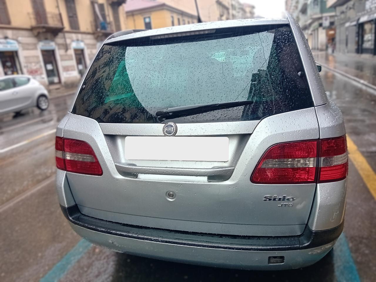 FIAT STILO - APERTI AD AGOSTO