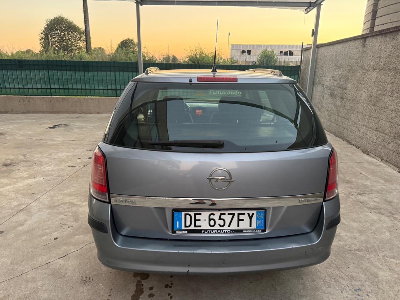 OPEL ASTRA 1.6 BENZINA EURO4 FAMIGLIARE