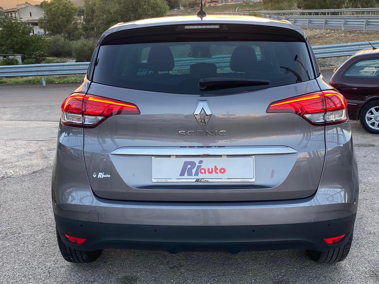 Renault Scenic Scénic dCi 8V 110 CV r link solo 106.000 km