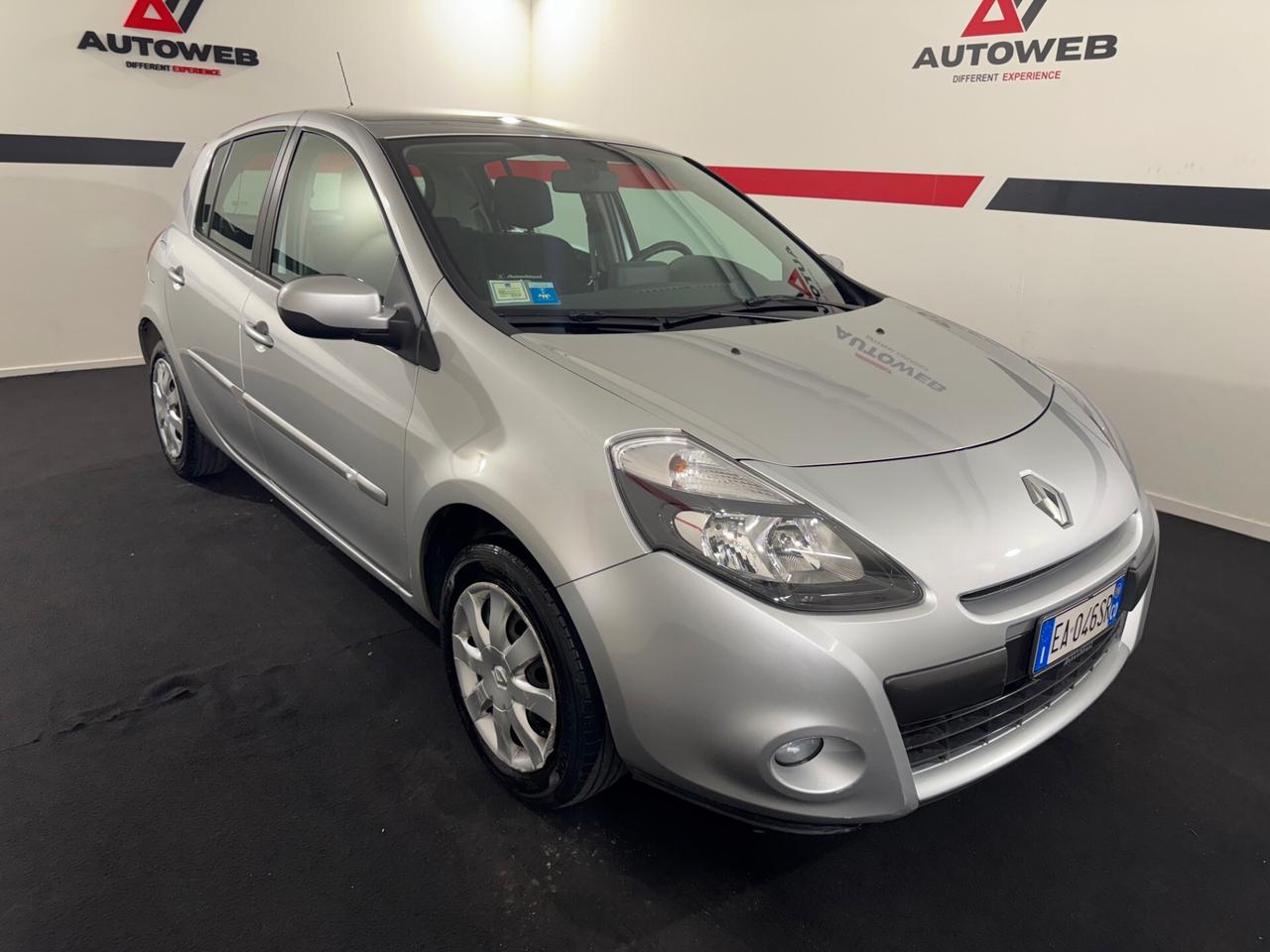 Renault Clio 1.2 16V 5 porte Dynamique* SOLO 39000 KM*