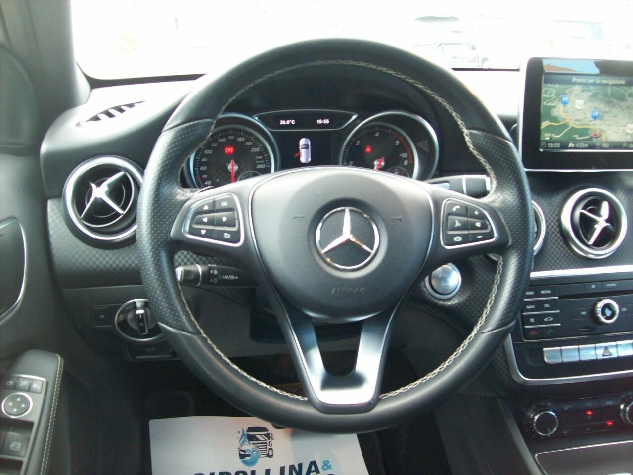 MERCEDES A 200 d CV.136 SPORT 4MATIC "2017"