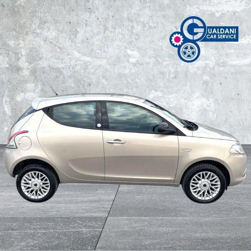 Lancia Ypsilon Ypsilon 0.9 TwinAir 85 CV 5 porte Metano Ecochic Elefantino