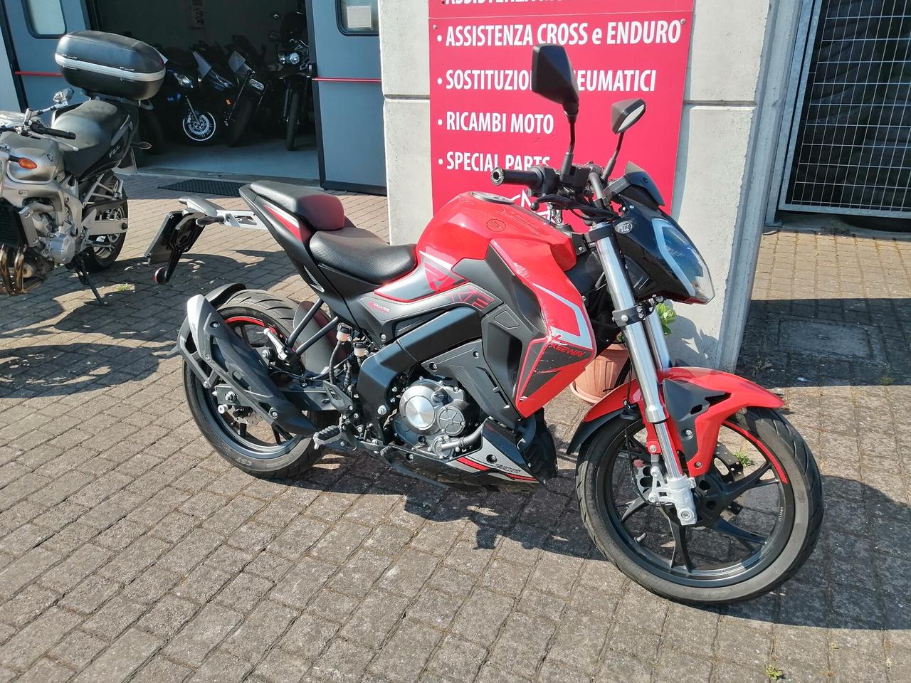 Keeway RKF 125