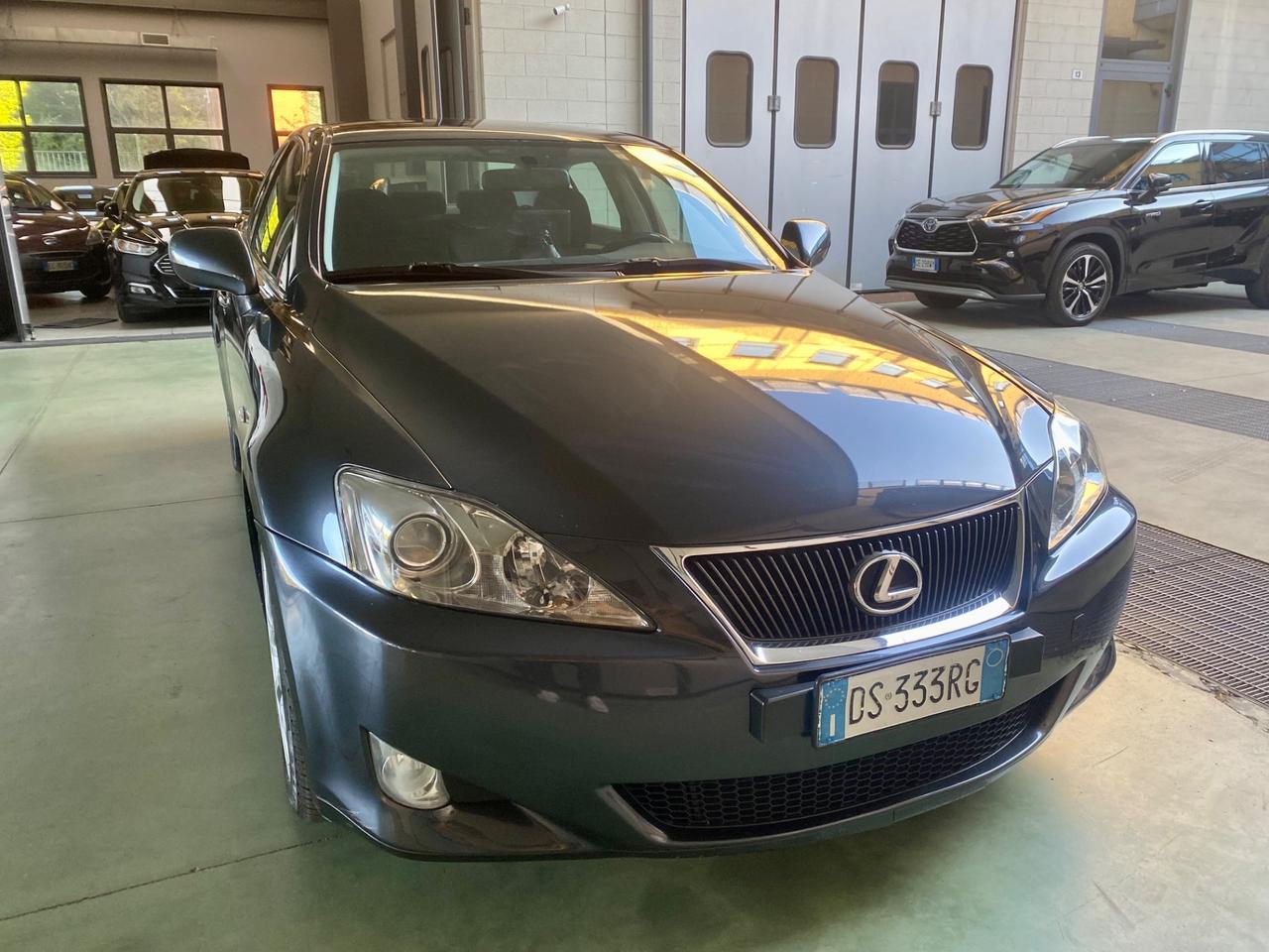 Lexus IS 220d IS 220d MC Luxury
