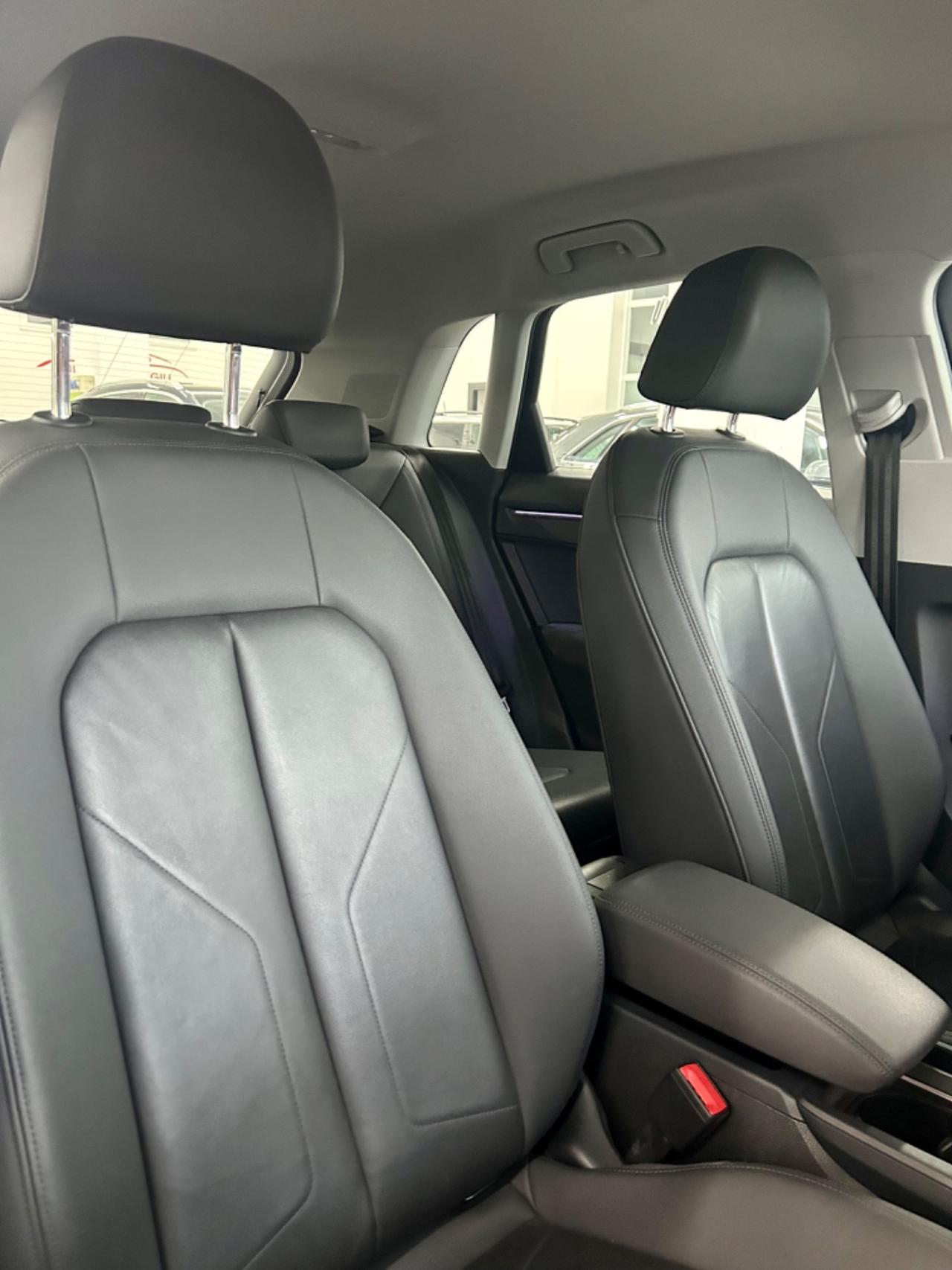 Audi Q3 40 TDI quattro S tronic line edition FINANZIABILE