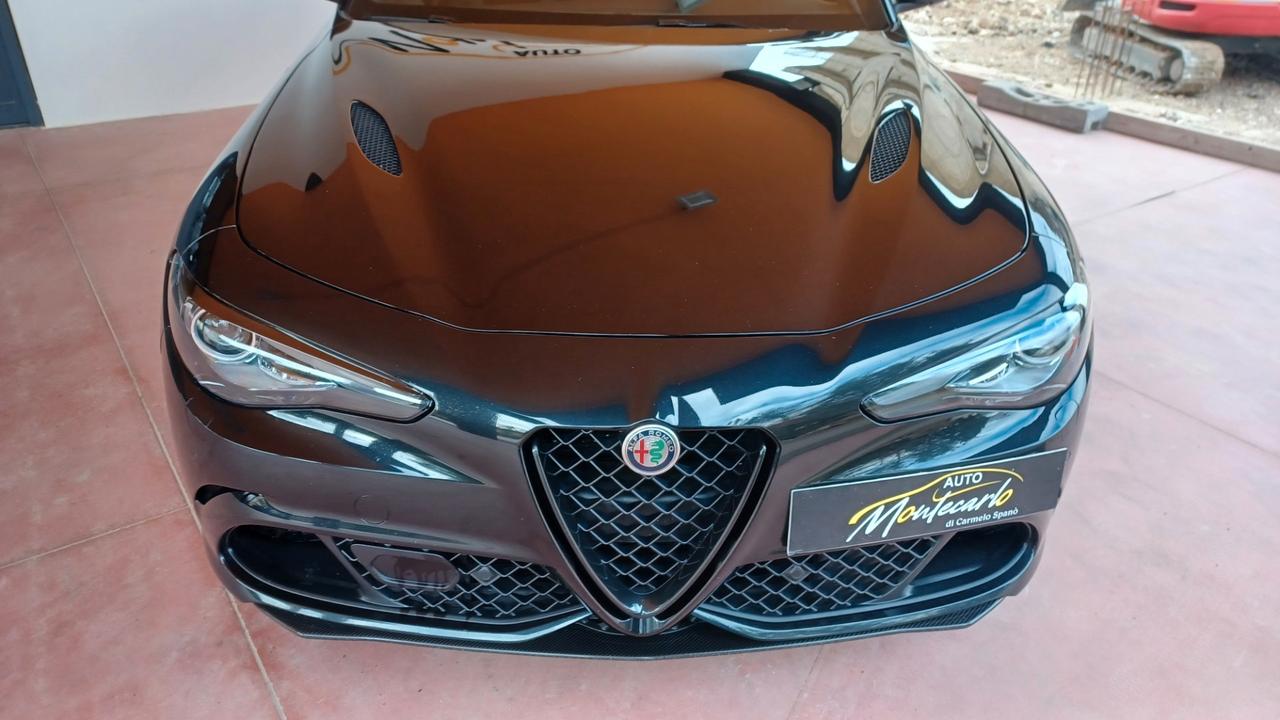 Alfa Romeo Giulia 2.9 T V6 AT8 Quadrifoglio