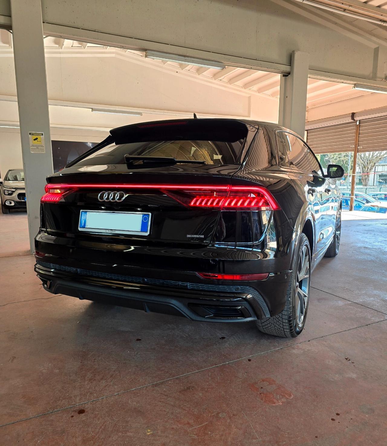Audi Q8 50 TDI 286 CV quattro tiptronic Sport BlackNight
