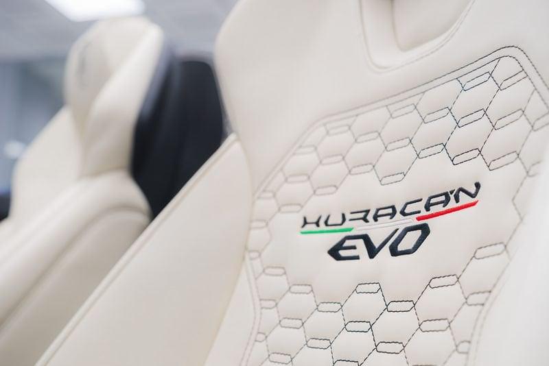 Lamborghini Huracán LAMBORGHINI HURACAN EVO SPYDER