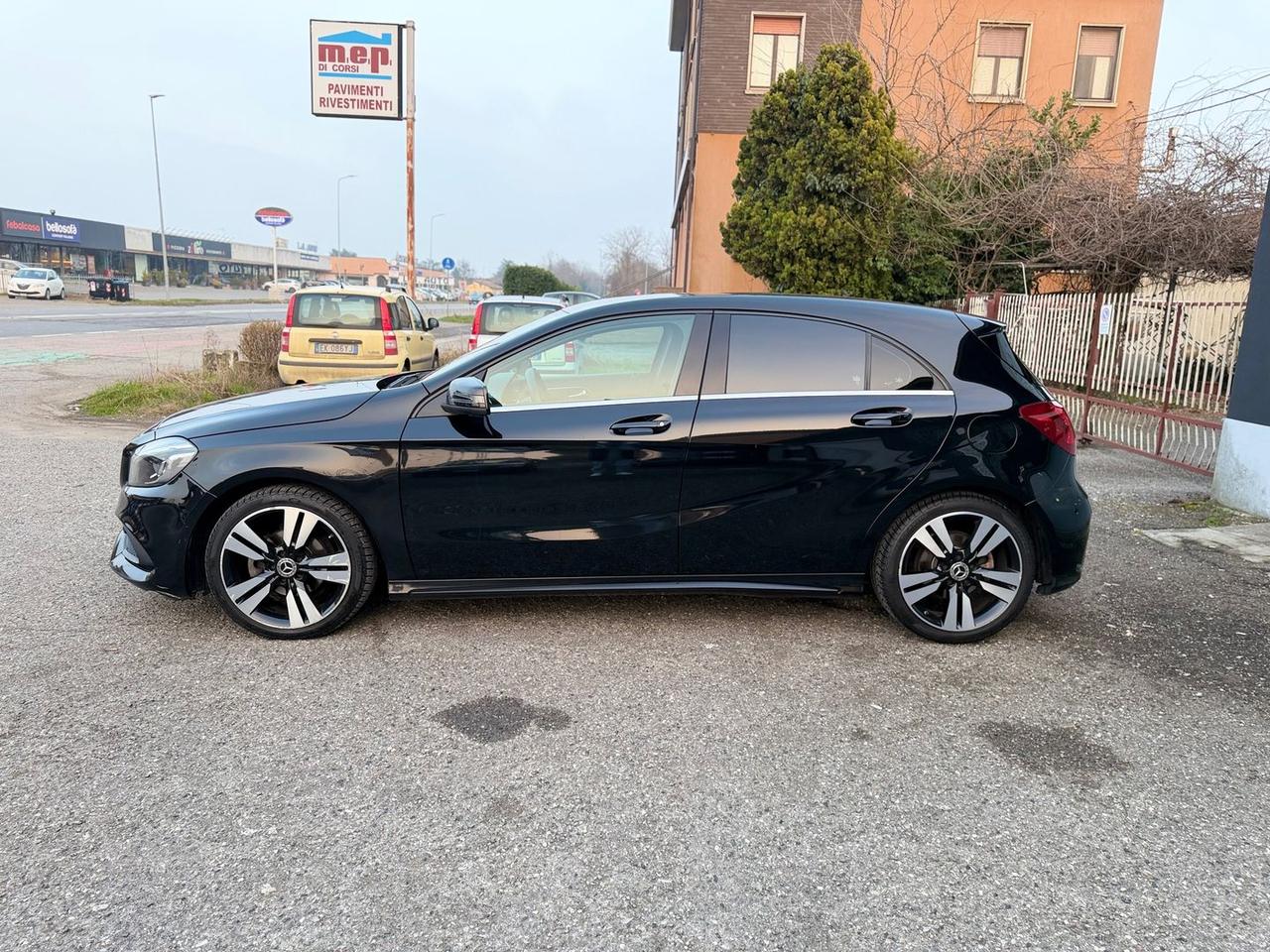 Mercedes-Benz A 180 Premium A 180 D BlueEFFI #9536