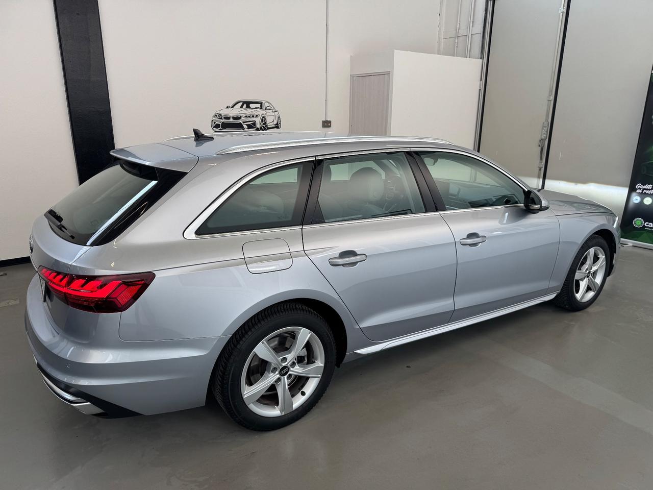 Audi A4 Avant 30 TDI/136 CV S tronic Business Advanced