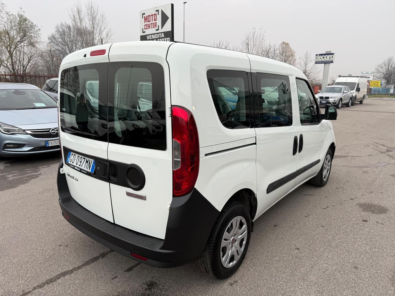 Fiat Doblo Combi N1 Autocarro 5 POSTI