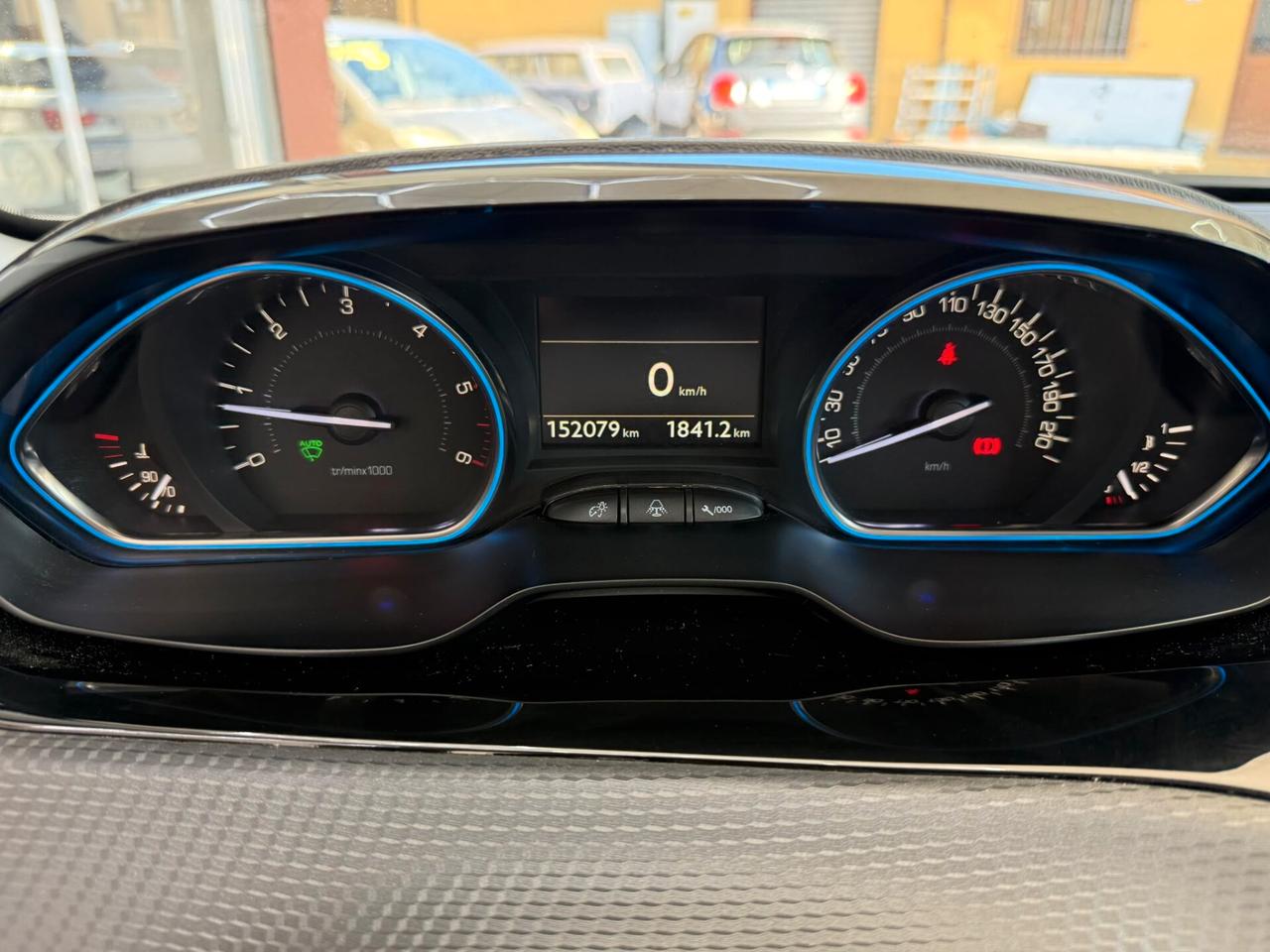 Peugeot 2008 BlueHDi 120 S&S Allure