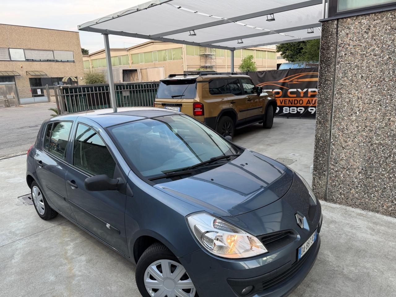 Renault Clio 1.2 benzina euro4 113.000km uni prop