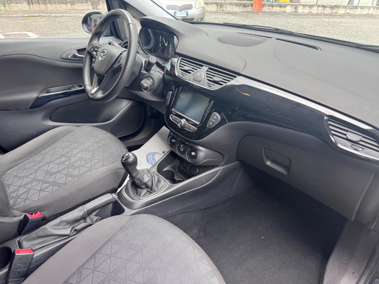 Opel Corsa 1.2 5 porte Black Edition