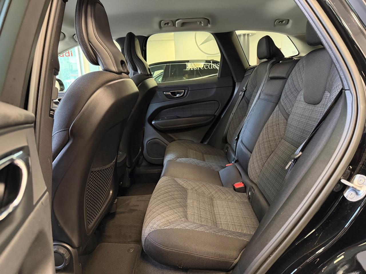 Volvo XC 60 XC60 B4 (d) automatico Essential