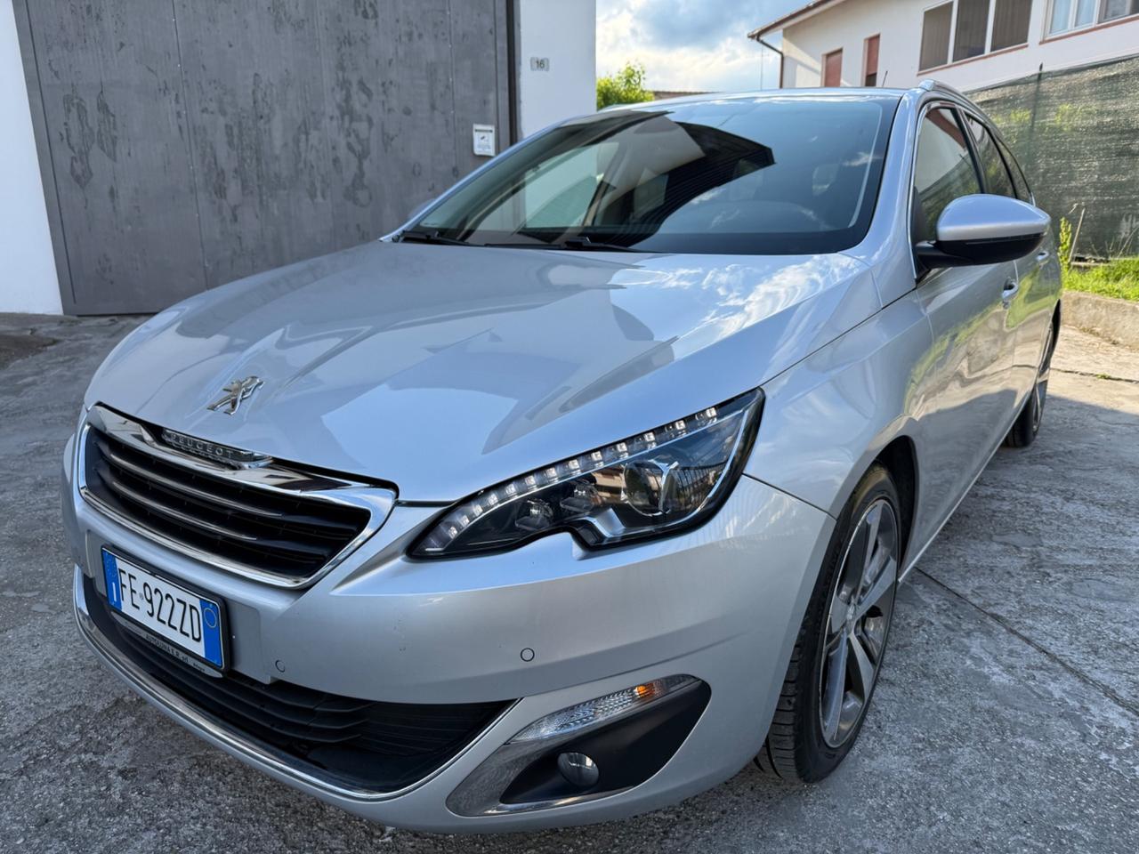Peugeot 308 1.6 HDI DIESEL EURO 6B 2016 FULL OPT