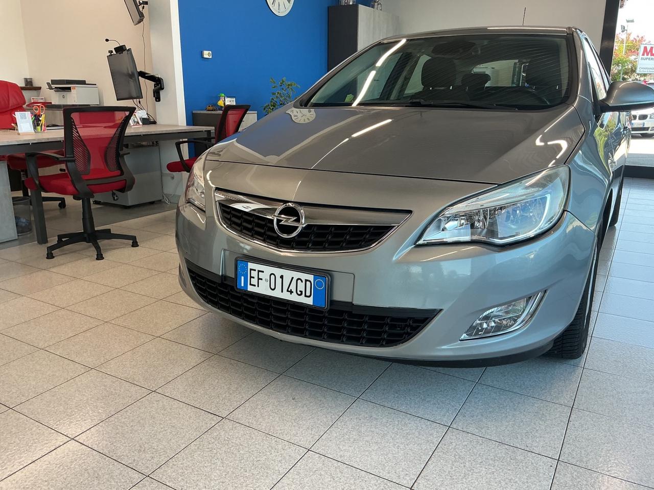 Opel Astra 1.7 CDTI 110CV 5 porte Cosmo