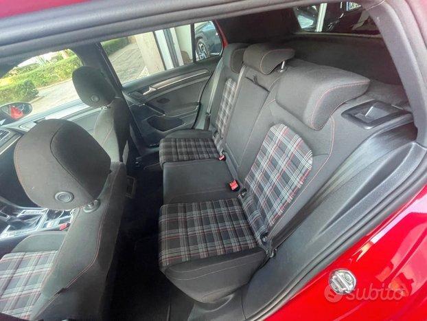 Volkswagen Golf GTI Performance 2.0 245 CV TSI DSG