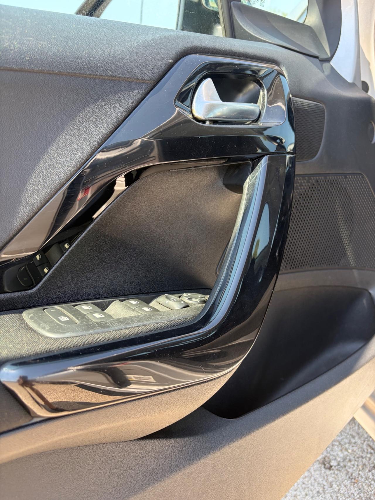 Peugeot 208 BlueHDi 75 5 porte Allure