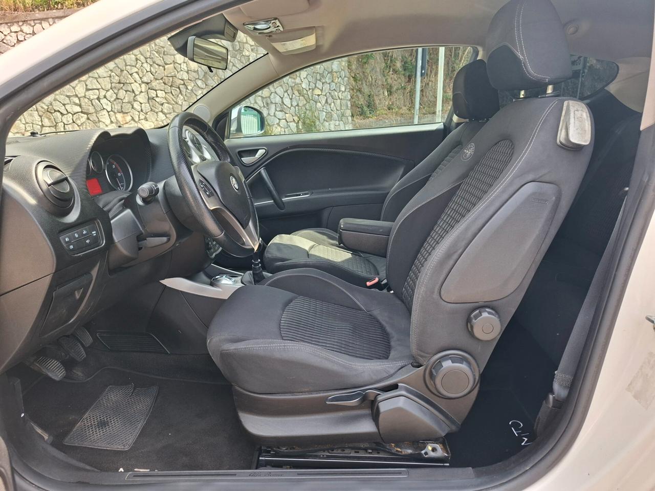Alfa Romeo MiTo 1.3 MJT DA NEOPATENTATI / EURO 5B
