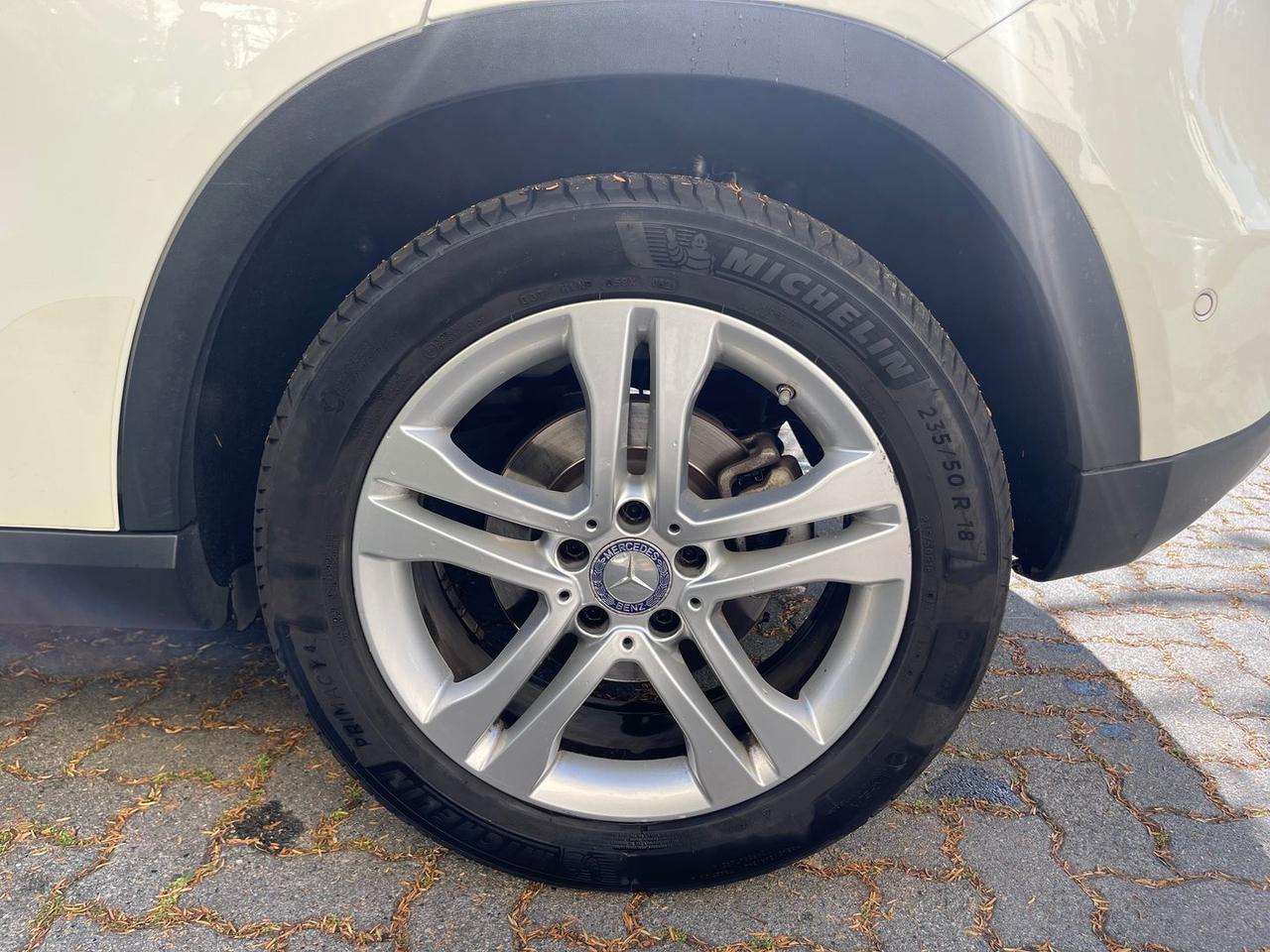 Mercedes-Benz GLA 200 200d