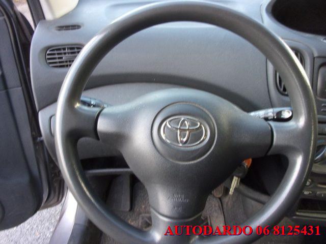 TOYOTA Yaris Verso 1.3i 16V cat Sol '03